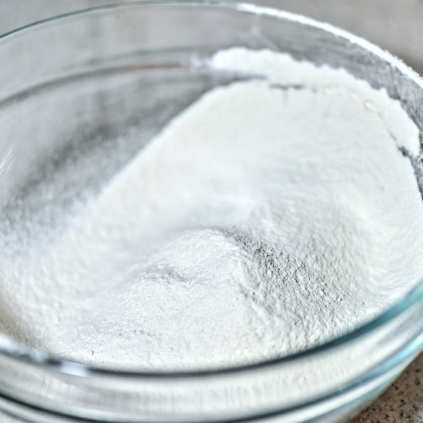 Benzoyl Peroxide_baking ingredients Benzoyl Peroxide is used as a bleaching agent for wheat flours.