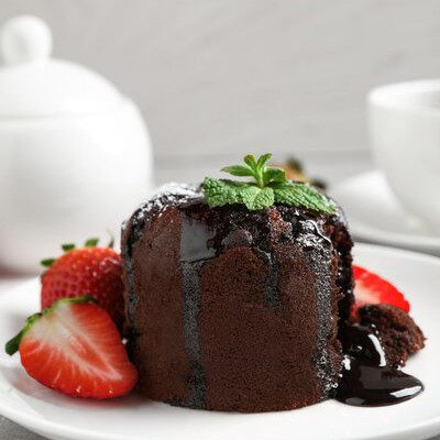 Erythritol Erythritol is a low-calorie keto sweetener commonly used to sweeten beverages, yogurts, custards, and baked goods.
