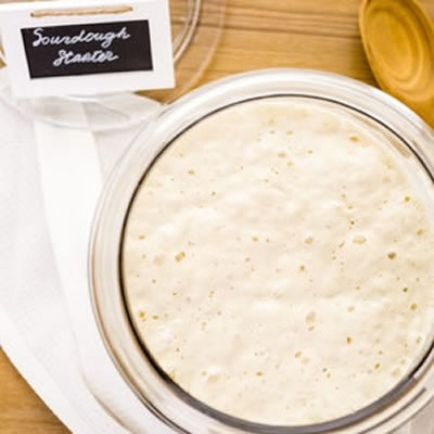 Cakes Cakes are bakery products that are rich in sugar, fat and eggs, and can be accompanied with a wide variety of inclusions like fruits and flavors.